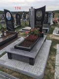 Памятник сложной комплектации