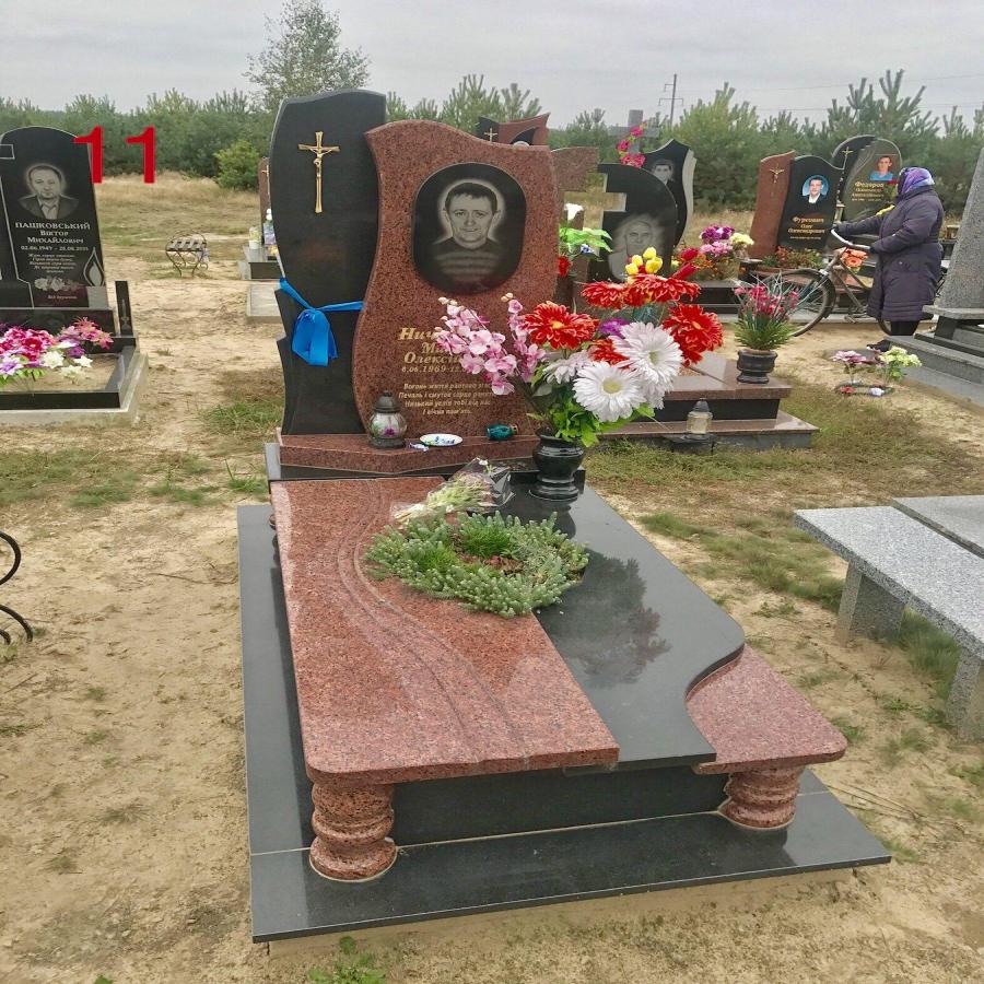 Памятник сложной комплектации #11Купить 