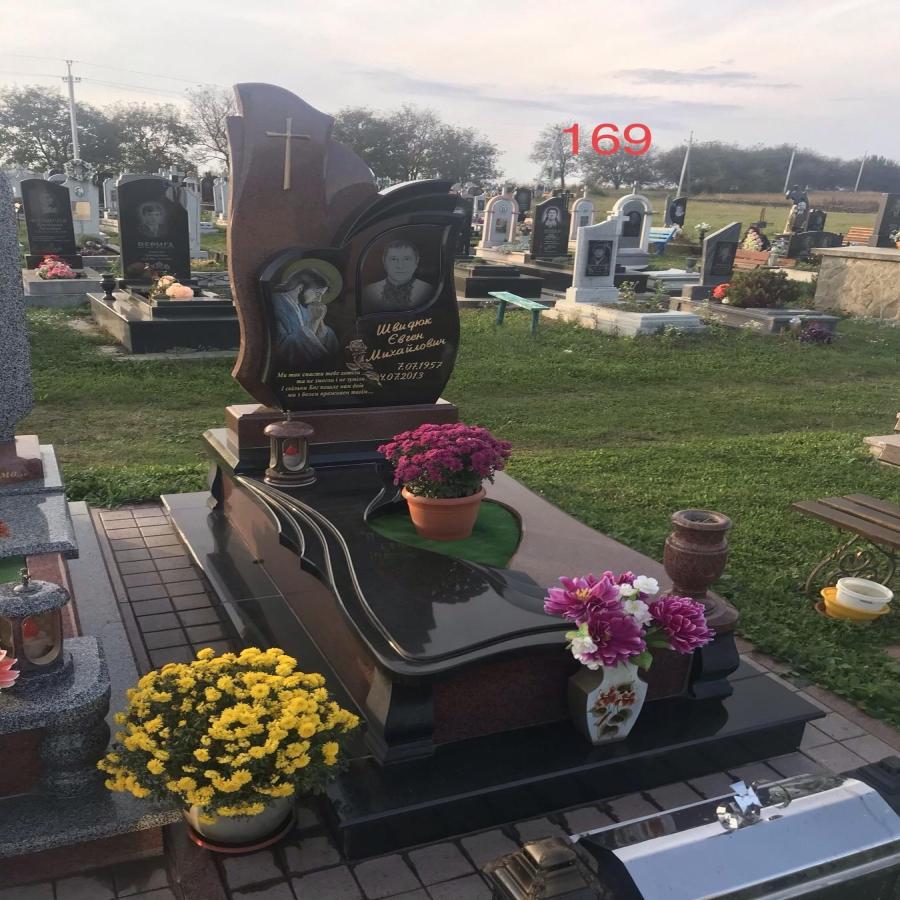 Памятник сложной комплектацииКупить 