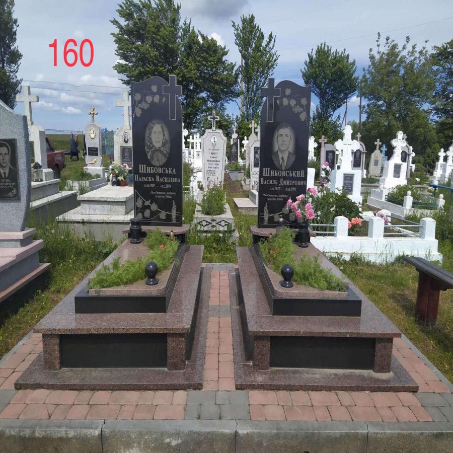 Подвійні памʼятникиКупити 